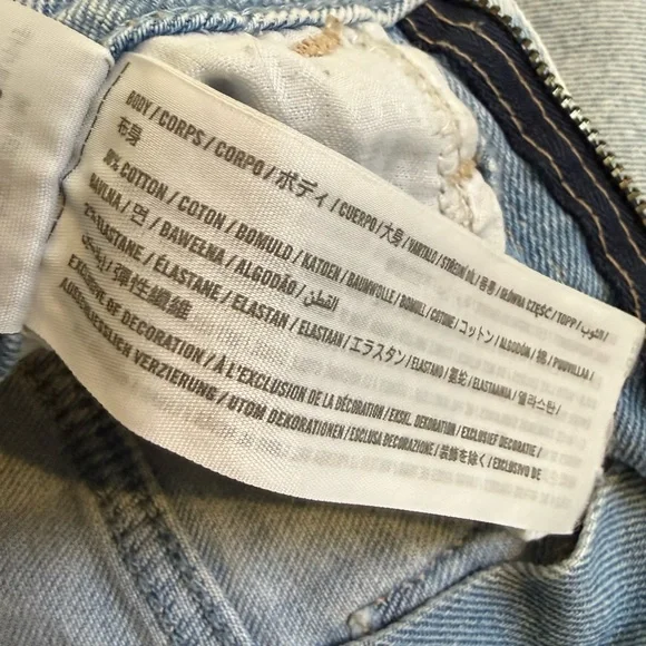 Hollister Ultra Rise Mom Jeans in Light Blue - Picture 4 of 5